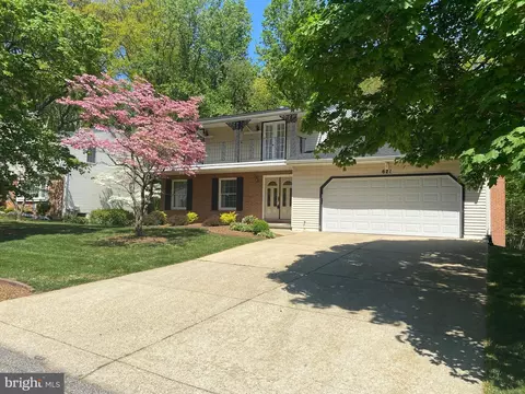621 Bay Green Dr, Arnold, MD 21012