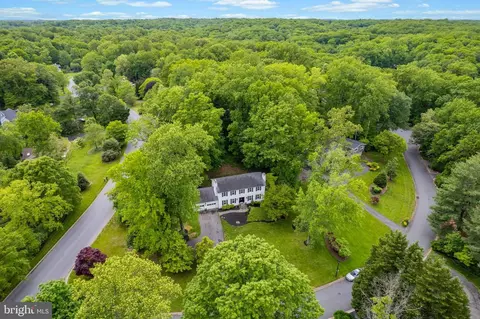 1698 Dunstable Grn, Annapolis, MD 21401 photo 2