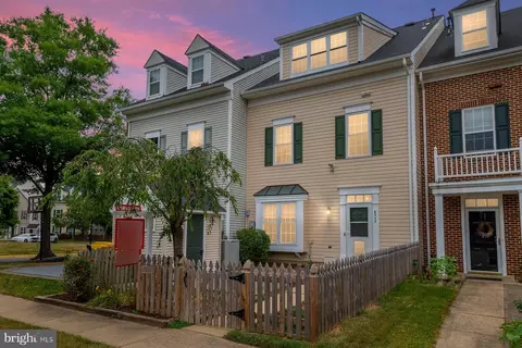 8737 Bright Meadow Ct, Odenton, MD 21113