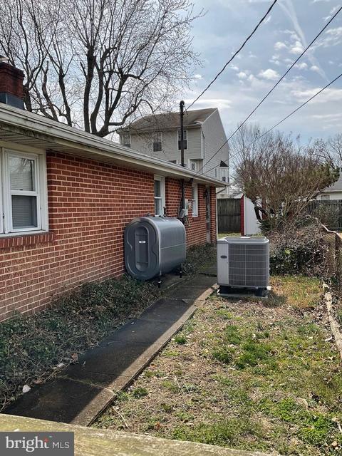 8458 Miramar, Pasadena, MD 21122 photo 4