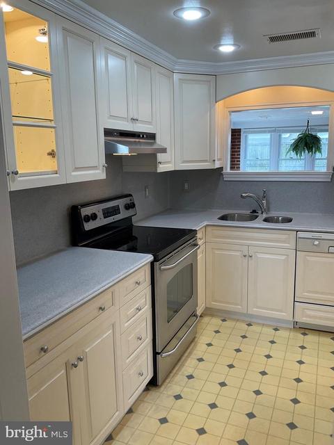 8458 Miramar, Pasadena, MD 21122 photo 10