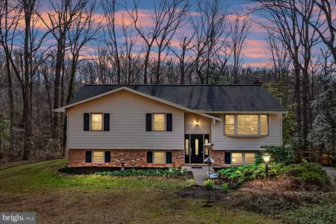 1512 Branchwood Ter, Gambrills, MD 21054