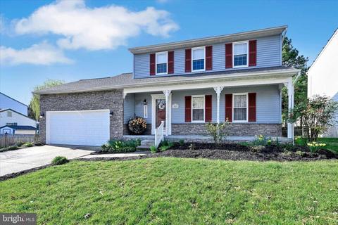 303 Double Eagle Dr, Linthicum Heights, MD 21090