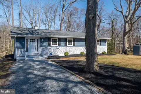 25 Acorn Dr, Annapolis, MD 21401