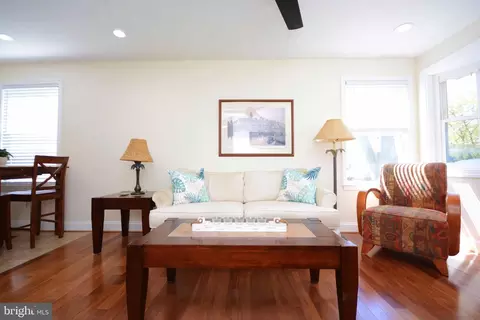 16 Cypress Rd, Annapolis, MD 21403 photo 5