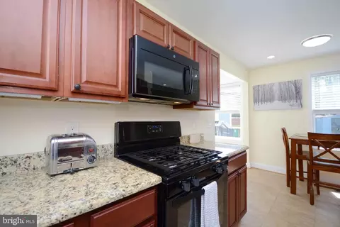 16 Cypress Rd, Annapolis, MD 21403 photo 8