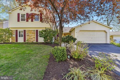 1717 Tipton Dr, Crofton, MD 21114