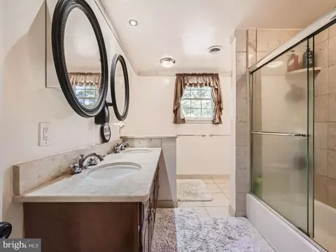 466 Edgewater Rd, Pasadena, MD 21122 photo 24