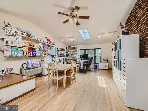466 Edgewater Rd, Pasadena, MD 21122 photo 16