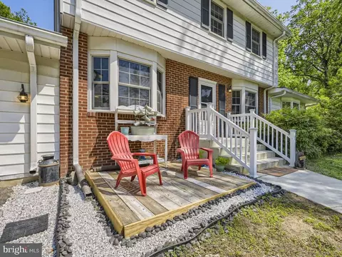 466 Edgewater Rd, Pasadena, MD 21122 photo 4