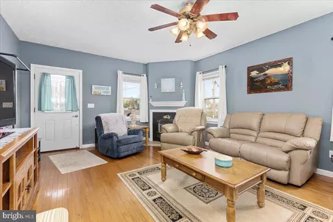 Living - 7741 Outing Ave, Pasadena, MD 21122 photo 2 of 2