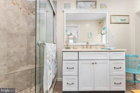 Bath - 7741 Outing Ave, Pasadena, MD 21122 photo 1 of 5