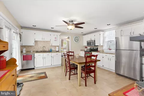 Kitchen - 7741 Outing Ave, Pasadena, MD 21122 photo 1 of 3