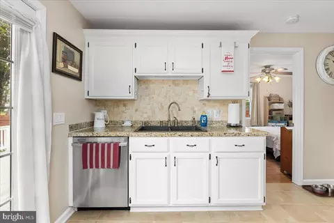 Kitchen - 7741 Outing Ave, Pasadena, MD 21122 photo 2 of 3