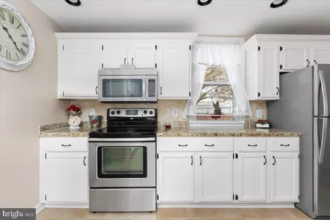 Kitchen - 7741 Outing Ave, Pasadena, MD 21122 photo 3 of 3