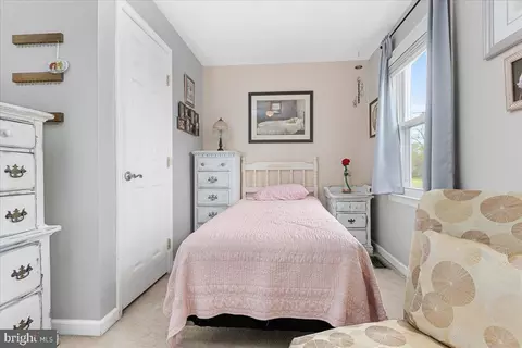 Bedroom - 7741 Outing Ave, Pasadena, MD 21122 photo 5 of 8