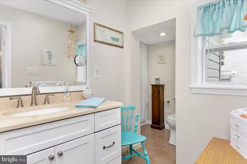 Bath - 7741 Outing Ave, Pasadena, MD 21122 photo 2 of 5