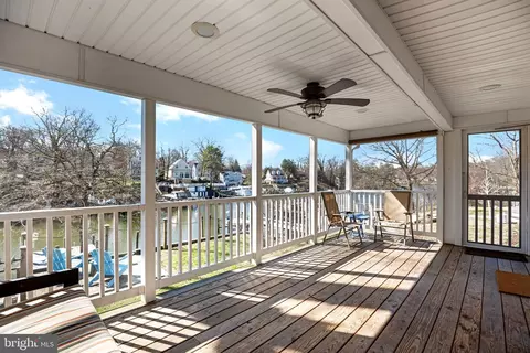 611 Riverside Dr, Pasadena, MD 21122 photo 5