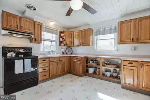 611 Riverside Dr, Pasadena, MD 21122 photo 20