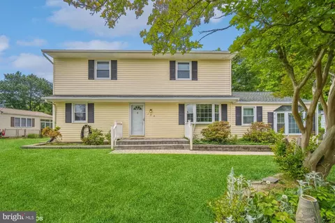 104 Bear Creek Pkwy, Edgewater, MD 21037