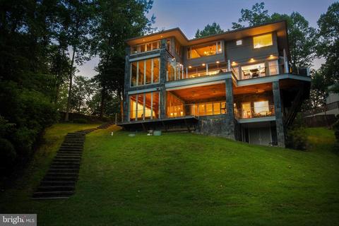 2741 Poplar Ln, Annapolis, MD 21401
