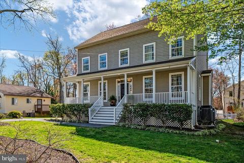 1323 Harbor Rd, Annapolis, MD 21403