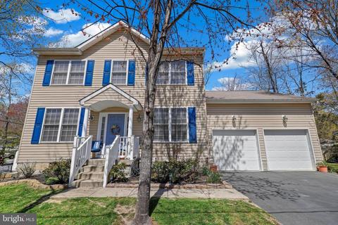 1184 Holly Ave, Shady Side, MD 20764