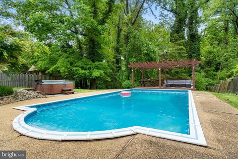 271 Cape Saint John Rd, Annapolis, MD 21401