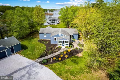 1826 Chesapeake Rd, Pasadena, MD 21122