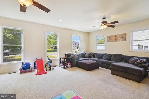 425 Magnolia Dr, Edgewater, MD 21037 photo 7