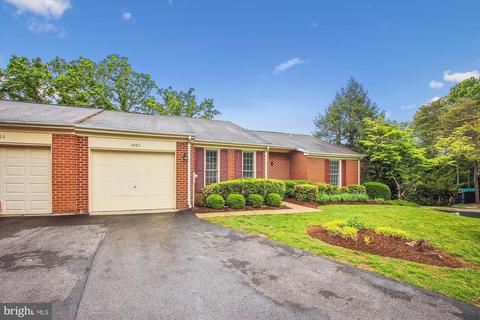 1001 Mastline Dr, Annapolis, MD 21401