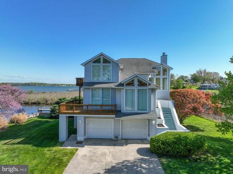 1100 Paca Dr, Edgewater, MD 21037