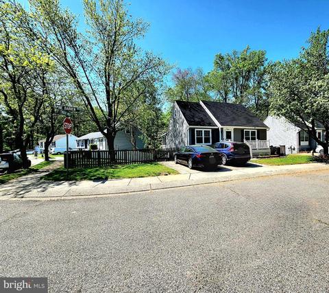 8001 Pine Barren Ct, Pasadena, MD 21122