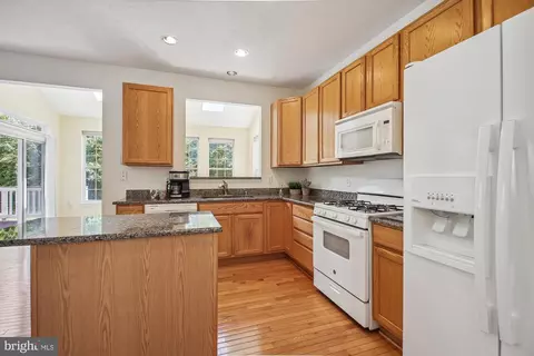 7741 Rotherham Dr, Hanover, MD 21076 photo 14