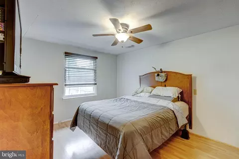 3490 Old Crown Dr, Pasadena, MD 21122 photo 16