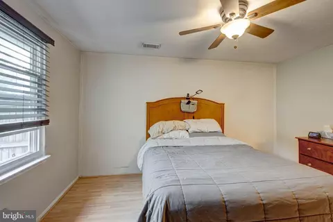 3490 Old Crown Dr, Pasadena, MD 21122 photo 18