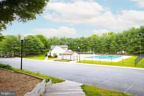 3490 Old Crown Dr, Pasadena, MD 21122 photo 26