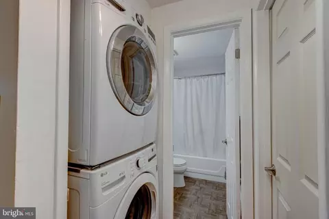 3490 Old Crown Dr, Pasadena, MD 21122 photo 15