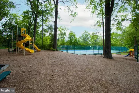 3490 Old Crown Dr, Pasadena, MD 21122 photo 25