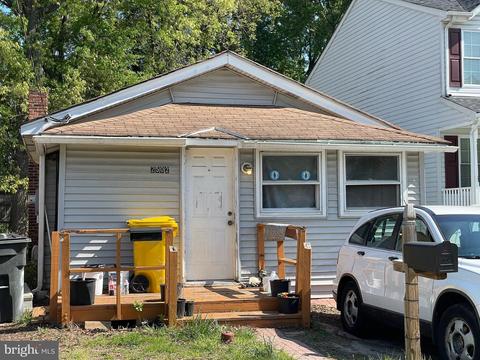 2502 229th St, Pasadena, MD 21122