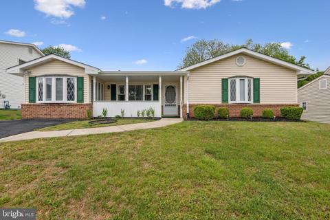 1912 Cuire Dr, Severn, MD 21144