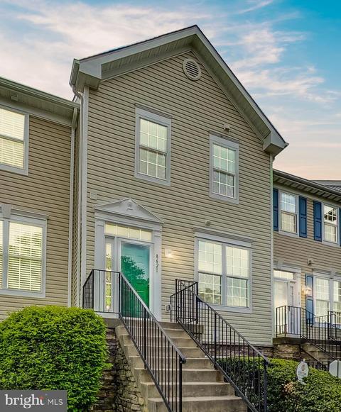 8621 Willow Leaf Ln, Odenton, MD 21113