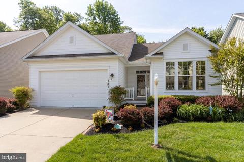 211 Saltgrass Dr, Glen Burnie, MD 21060