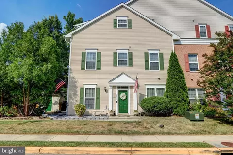 8711 Green Clover Ct, Odenton, MD 21113