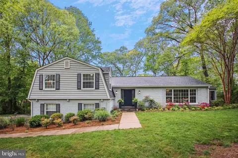 136 Downing Dr, Severna Park, MD 21146