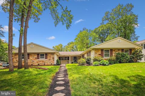 1736 Trent St, Crofton, MD 21114