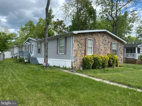 1507 Flanders Ln #K, Harwood, MD 20776