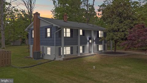 102 Edgemere Dr, Annapolis, MD 21403