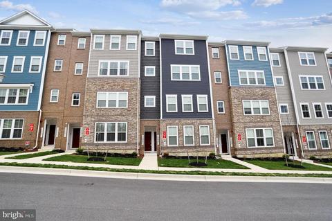 1302 Amber Creek Rd #60, Gambrills, MD 21054