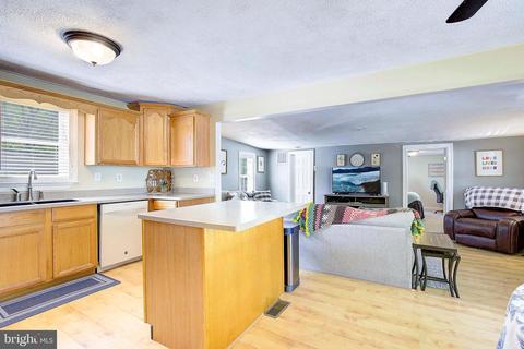 625 E Marshall Ave, Deale, MD 20751 photo 12